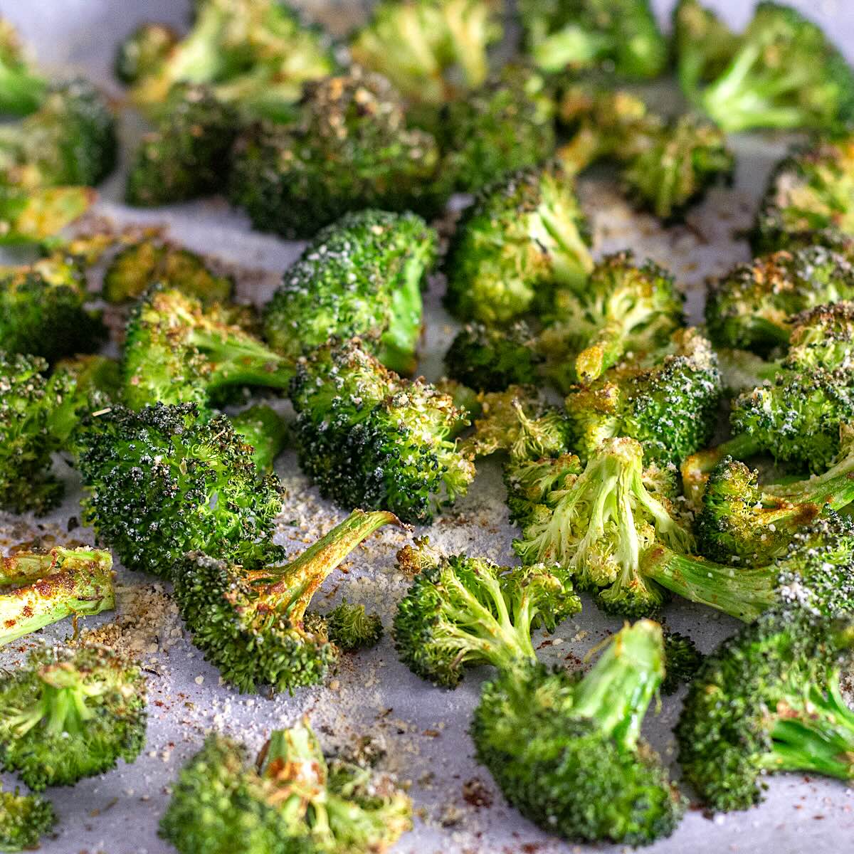 Easy Parmesan Roasted Broccoli: Delicious in Just 30 Mins